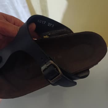 Kısa Sürede Yıpranan Terlik Ve Yetersiz Ürün Kalitesi