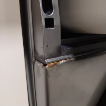 Çamaşır Makinesi Deterjan Bölümünde Paslanma Ve Yetersiz Servis