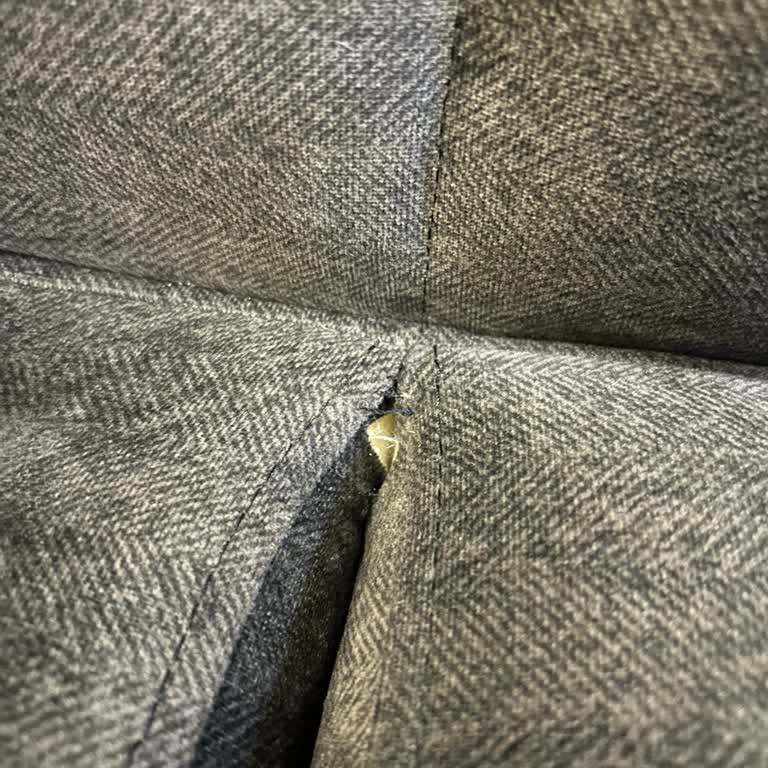 Koltukta Sürekli Yırtılma Ve Çökmelerle Bitmeyen Sorunlar