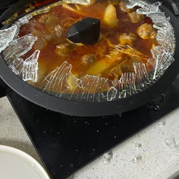 Karaca Cam Kapak Pişirme Sırasında Patladı, Güven Sorunu Yaşıyorum