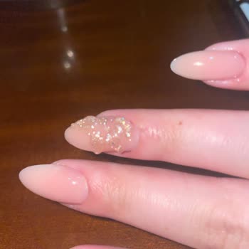 Beklentileri Karşılamayan Nail Art Deneyimi Ve Memnuniyetsizlik
