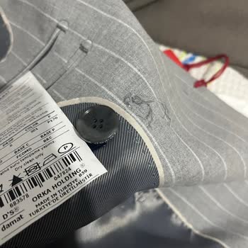 Damat Mağazasından Alınan Takım Elbisede Kalite Ve İletişim Sorunları Yaşadım