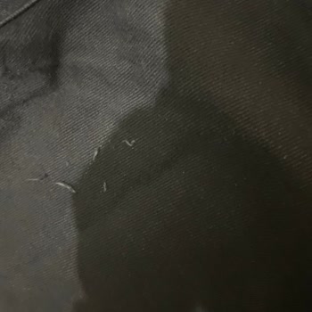 DeFacto Pantolonun İpleri Kısa Sürede Çıktı