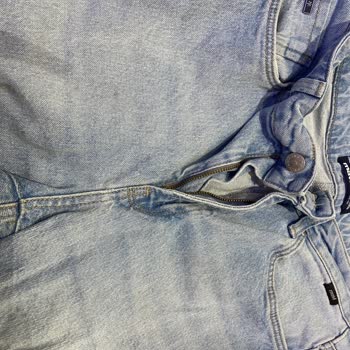 Mavi Mağazasında Jeans İncelemesinde Mağduriyet Yaşadım