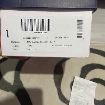 FLO Mağazasında Ayakkabı Değişim Talebim Reddedildi, Mağaza Çalışanı İlgisizdi