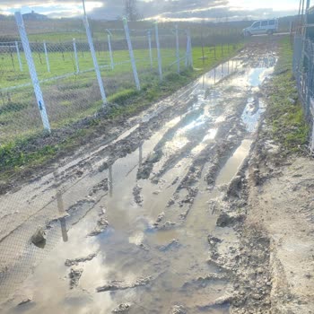 Doğalgaz Çalışması Sonrası Bozulan Yol Ve Güvenlik Sorunu