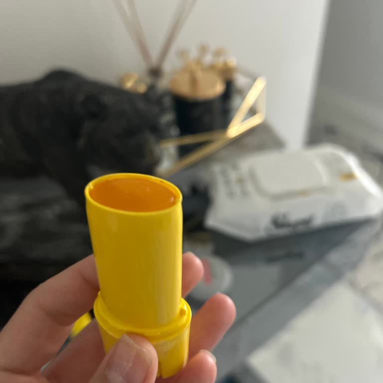 Mustela Stick Güneş Kreminin Asansörü İlk Kullanımda Bozuldu