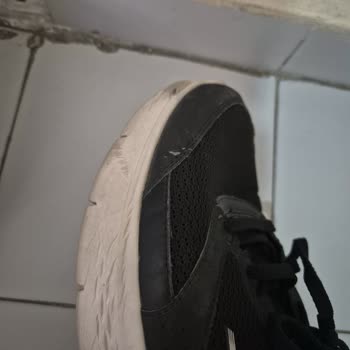 1 Ayda Yırtılan Ayakkabıma Değişim Talebim Reddedildi