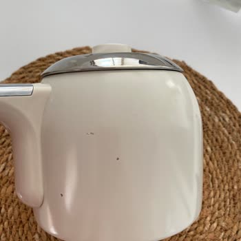 Üretim Hatalı Çaycıya Ücretli Destek Şoku