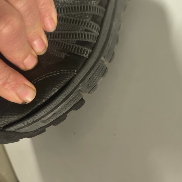 Kısa Sürede Açılan Ayakkabı İçin Garanti Desteği Sağlanmadı