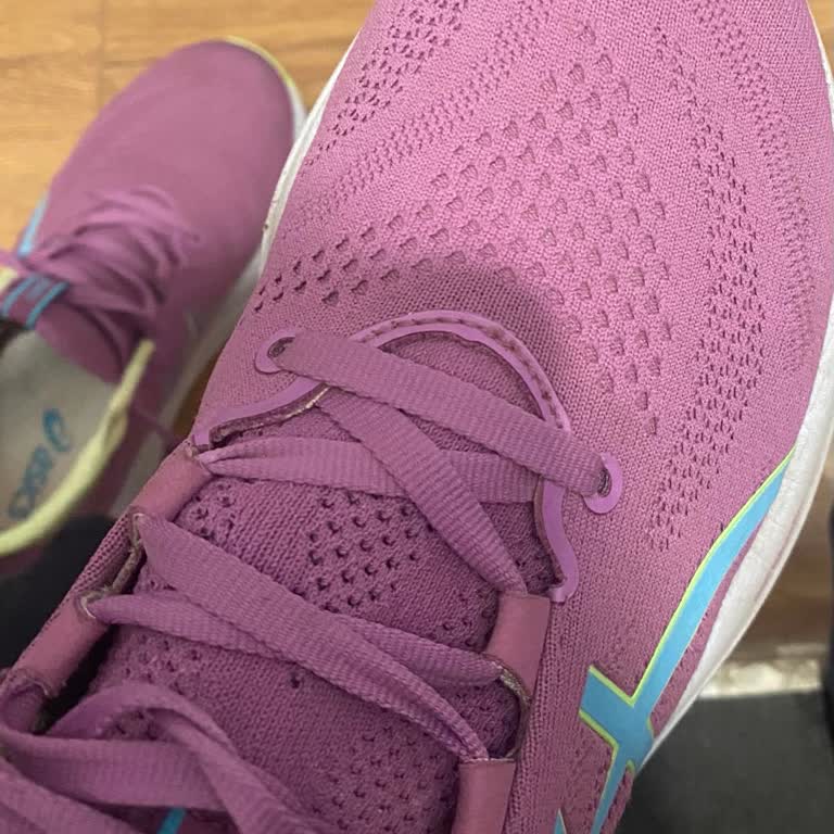 Asics Gel-Nimbus 26 Shoes Fall Apart In a Short Time