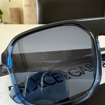 Dolce & Gabbana Güneş Gözlüğümde Soyulma Ve Çizik Sorunu Yaşadım