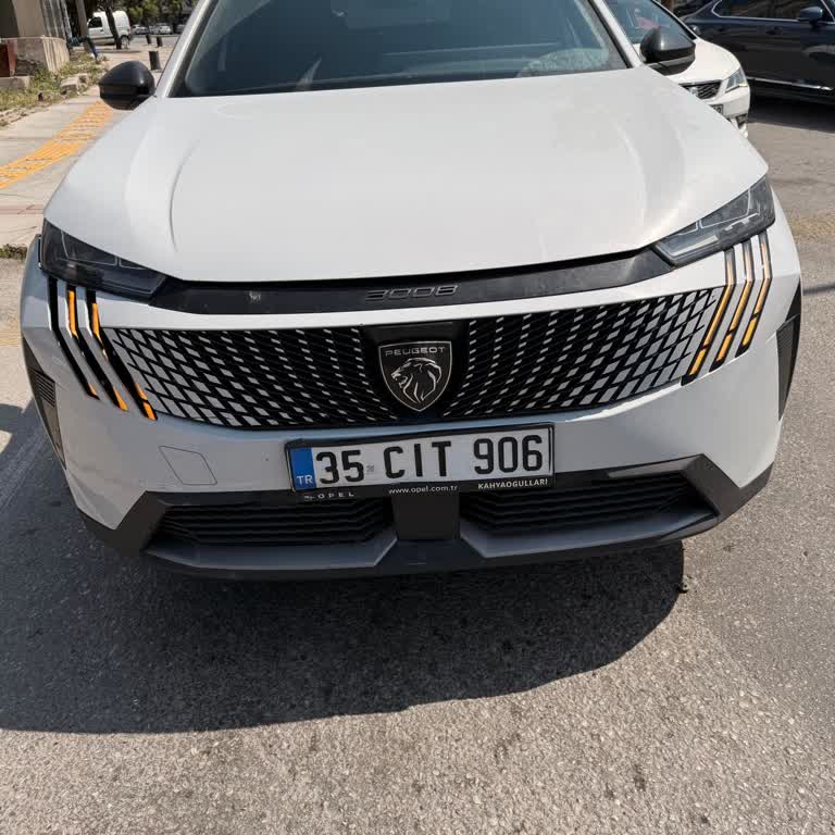 Peugeot 3008 İçin Yedek Parça Bekleyişi Ve Servis Mağduriyeti