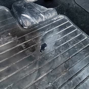 Opel Erdemir'den Alınan Araçta Sürekli Parça Sorunları Ve İlgisiz Servis Deneyimi