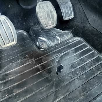 Opel Erdemir'den Alınan Araçta Sürekli Parça Sorunları Ve İlgisiz Servis Deneyimi