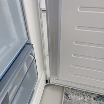 Profilo Satın Aldığım Hasarlı Buzdolabının Değişimi İçin Kimse Sorumluluk Almıyor