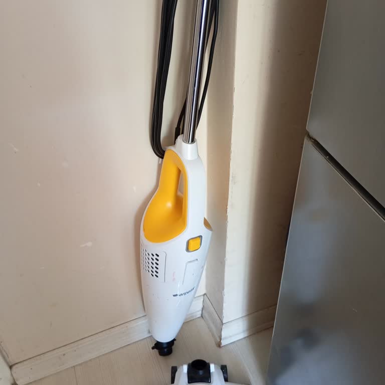 Bir Ayda Kırılan Süpürge İçin İade Talebi