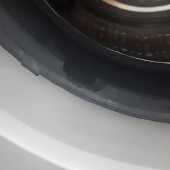 Bosch Çamaşır Makinesinde Garanti Kapsamında Olmayan Kapak Lastiği Sorunu