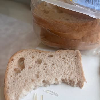 Ekmek İçinden Kesici Yabancı Madde Çıkması Hayal Kırıklığı Yarattı