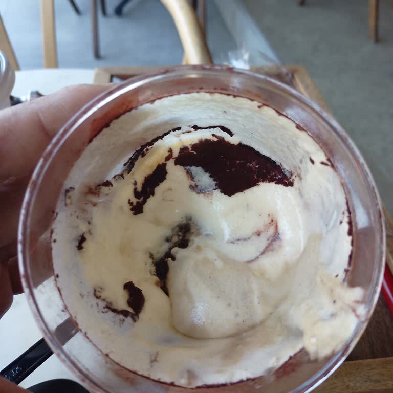 Espressolab Bozuk Tiramisuya Olumsuz Yaklaşım Ve İade Sorunu