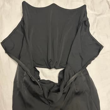 Sipariş Verdiğim Elbise Beklentileri Karşılamadı Ve İade Sürecinde Mağdur Edildim