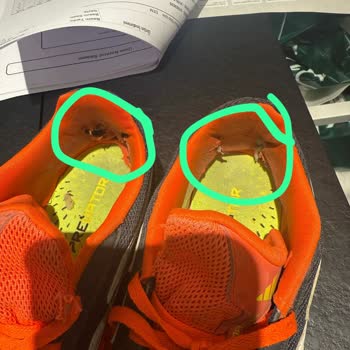 6 Ay Garantili Adidas Ayakkabı 1,5 Ayda İçten Parçalandı Kullanıcı Hatası Denildi