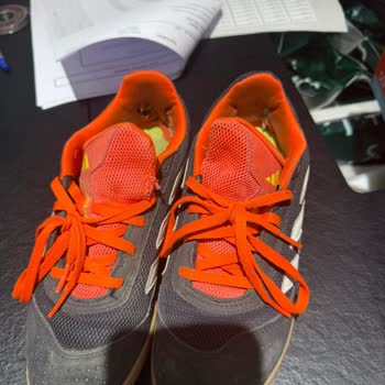 6 Ay Garantili Adidas Ayakkabı 1,5 Ayda İçten Parçalandı Kullanıcı Hatası Denildi