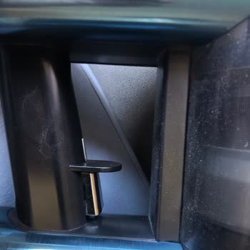 Arnica Dikey Süpürge Kullanırken Elektrik Çarpması Ve Servis İlgisizliği