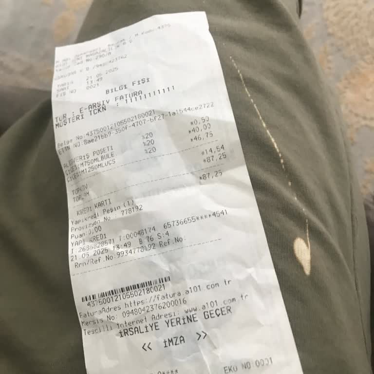 A101 Mağazasında Patlak Ürün Nedeniyle Kıyafetim Zarar Gördü, Mağduriyetim Giderilmedi