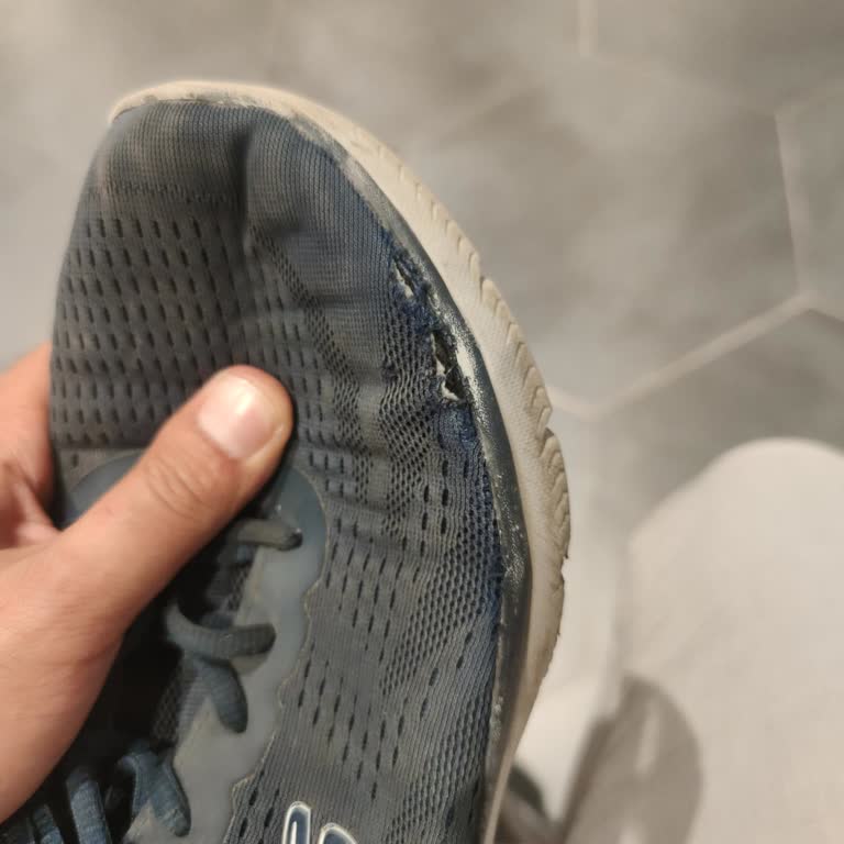 Skechers Kısa Sürede Açılan Ayakkabılar Ve Hayal Kırıklığı Yaratan Kalite