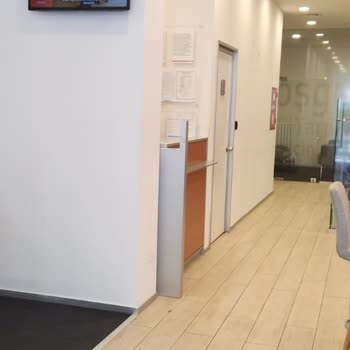 Akbank Küçükbakkalköy Şubesi'nde Yetersiz Gişe Hizmeti Ve Uzun Bekleme Süresi