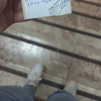 Ağrılı Dişimle Saatlerce Bekletildim, Tedavi Yapılmadı