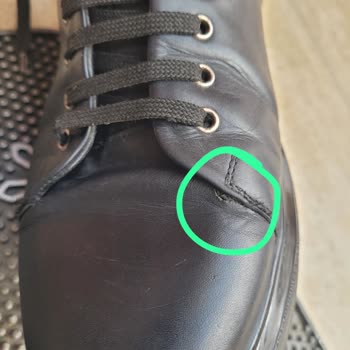 Kısa Sürede Yırtılan Ayakkabıya İlgisiz Garanti