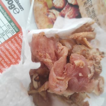 Banvit Tavuk Dönerden Çiğ Et Şoku!