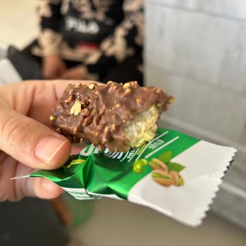 Aldığım Ürünün İçinden Hasarlı Ve Yenmiş Atıştırmalık Çıktı