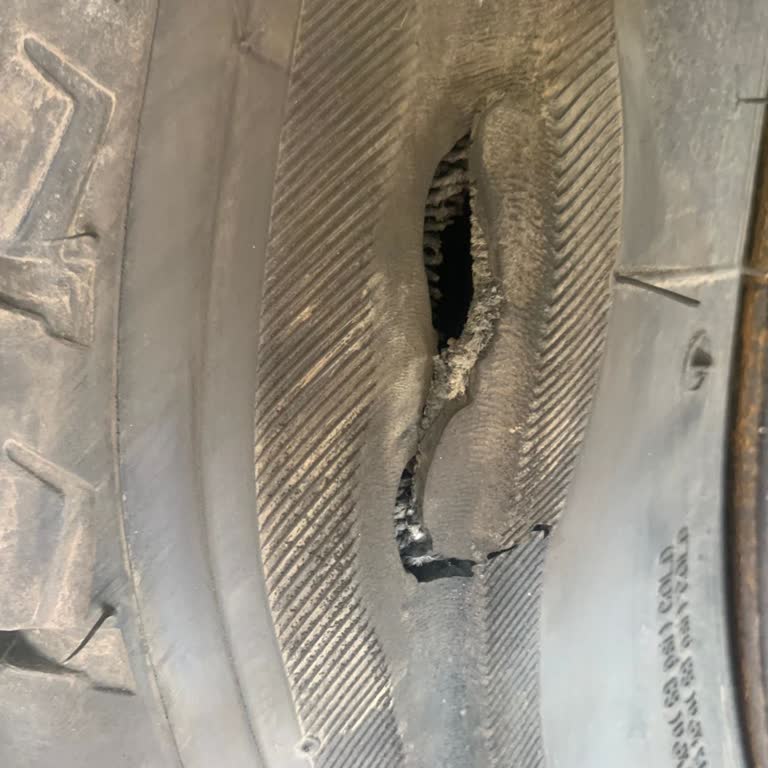 Aldığım Lastik 3 Gün İçinde Bozuldu, Garanti Kapsamı Dışında Bırakıldı