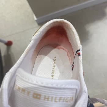 Tommy Hilfiger Ayakkabı Sağlığımı Tehdit Etti, Boyner İlgisiz Kaldı!