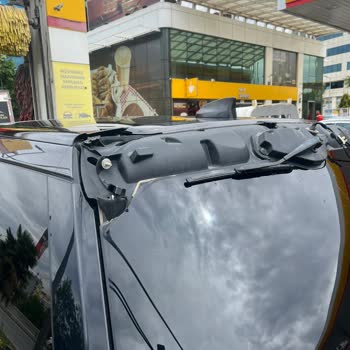 Shell Tuzla İstasyonunda Araç Yıkama Makinesi Rüzgarlık Parçasını Kırdı, Sorun Çözülmüyor