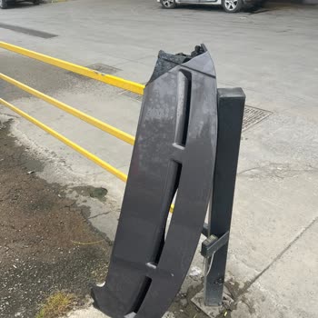 Shell Tuzla İstasyonunda Araç Yıkama Makinesi Rüzgarlık Parçasını Kırdı, Sorun Çözülmüyor