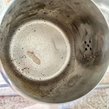 Kısa Sürede Su Sızdıran Çaydanlık Hayal Kırıklığı Yarattı