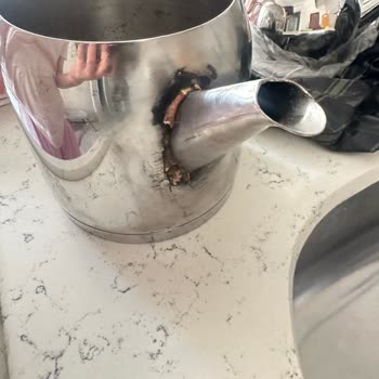 Kısa Sürede Su Sızdıran Çaydanlık Hayal Kırıklığı Yarattı