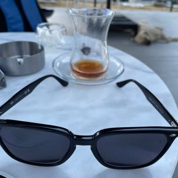 Yanlış Renkli Gözlük Camı Ve İlgisiz Hizmet Deneyimi