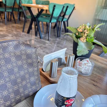 Ahval Restaurant'ta Kötü Sunum, Lezzetsiz Yemek Ve Hijyen Sorunları