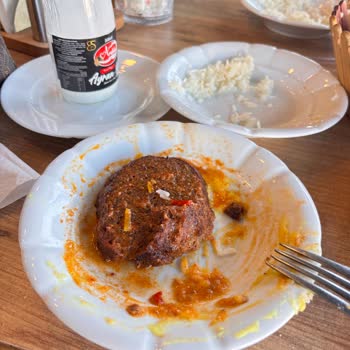 Ahval Restaurant'ta Kötü Sunum, Lezzetsiz Yemek Ve Hijyen Sorunları