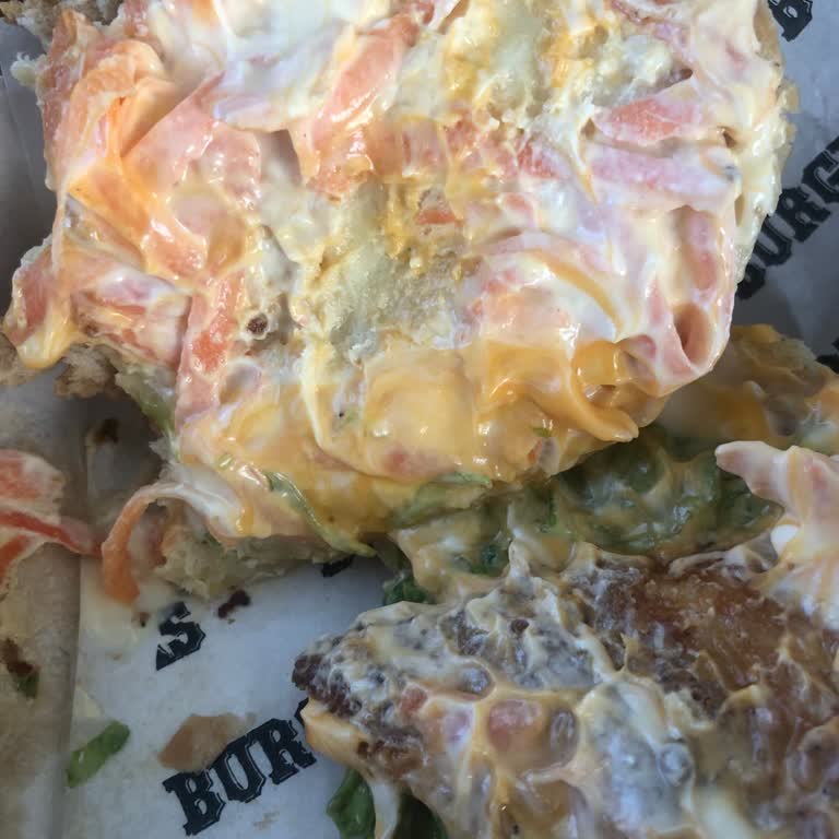 Burgerillas Beklediğim Coleslaw Yerine Yanlış Sos Ve İlgisizlik