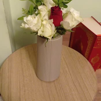 Anneler Günü Siparişimde Yanlış Çiçek Gönderildi Satıcıdan Dönüş Alamıyorum