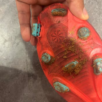 Yeni Alınan Nike Kramponun Kısa Sürede Kırılması Ve Garanti Kapsamına Alınmaması