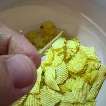 Ruffles Cipsin İçinden Yabancı Maddeler Çıktı, Sağlığım Tehlikeye Girdi