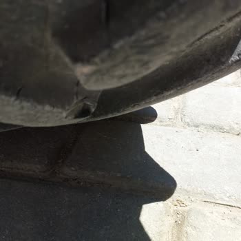 Sıfır Traktörün Lastikleri İki Yılda Çatladı Çözüm Bekliyorum