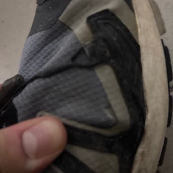 Kısa Sürede Yıpranan Ayakkabıya Garanti Reddi Ve İlgisizlik